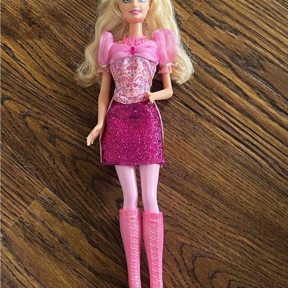 Retired Barbie and The Three Musketeers Doll Corrine 2008 Pink Mask Outfit